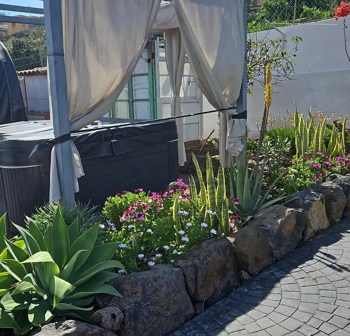 Rural Escape W/Stunning Views, Jacuzzi And Sauna La Laguna
