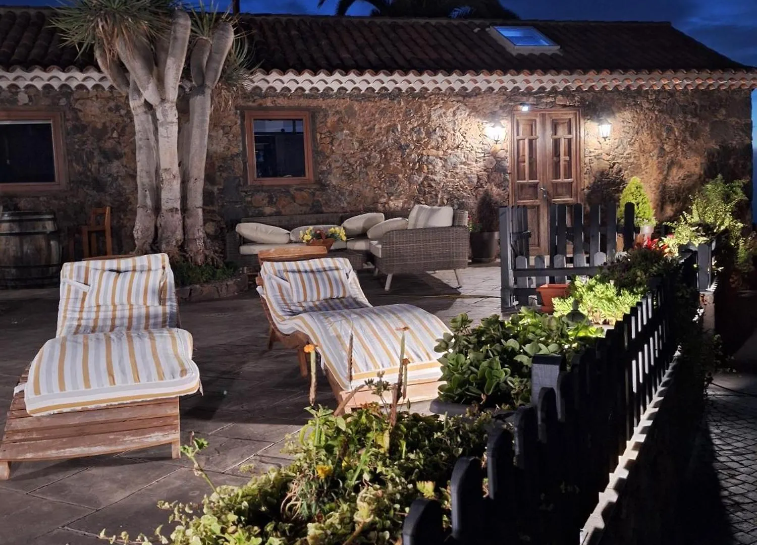 Holiday home Rural Escape W/Stunning Views, Jacuzzi And Sauna La Laguna  Spain
